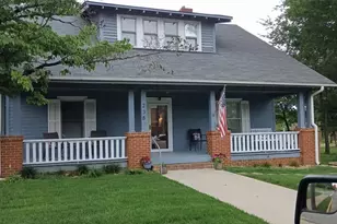 238 S Main St, Davidson, NC 28036 - Photo 1