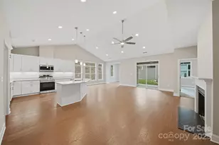 831B Wynnshire Dr, Hickory, NC 28601 - Photo 17