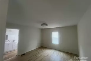 39 E White St, Chester, SC 29706 - Photo 9