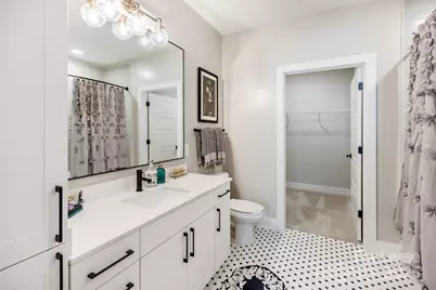 101 W Morehead Street #B2, Charlotte, NC 28202 - Photo 33