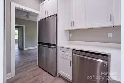 217 Circle Avenue, Charlotte, NC 28207 - Photo 13