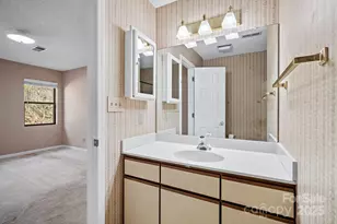 2604 Vineyard Blvd, Asheville, NC 28805 - Photo 13