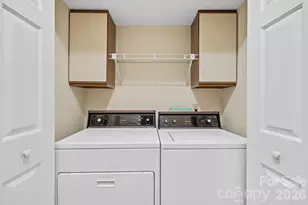 2604 Vineyard Blvd, Asheville, NC 28805 - Photo 19