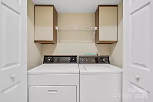 2604 Vineyard Blvd, Asheville, NC 28805 - Photo 19