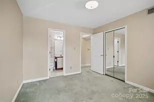 2604 Vineyard Blvd, Asheville, NC 28805 - Photo 15