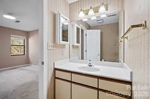 2604 Vineyard Blvd, Asheville, NC 28805 - Photo 13