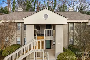 2604 Vineyard Blvd, Asheville, NC 28805 - Photo 1