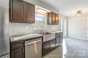 8708 Parkchester Dr, Charlotte, NC 28277 - Photo 13