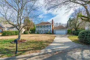 8708 Parkchester Dr, Charlotte, NC 28277 - Photo 3