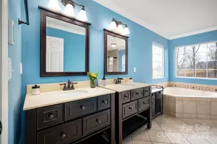 40 Gollum Dr, Fairview, NC 28730 - Photo 19