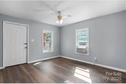 728 21st Street SW, Hickory, NC 28602 - Photo 9