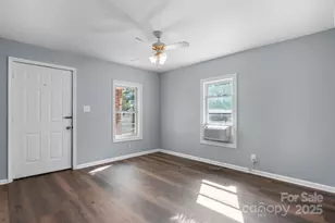 728 21st St SW, Hickory, NC 28602 - Photo 9