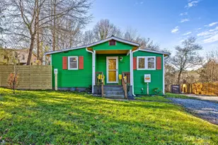 221 Oakdale St, Brevard, NC 28712 - Photo 1