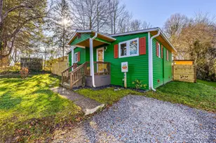 221 Oakdale St, Brevard, NC 28712 - Photo 3