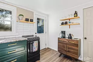 221 Oakdale St, Brevard, NC 28712 - Photo 13