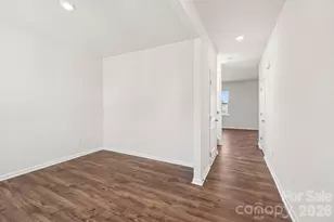 576 Country Oak Dr, Asheville, NC 28804 - Photo 7