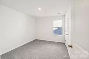 576 Country Oak Dr, Asheville, NC 28804 - Photo 17