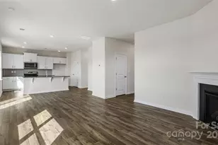 576 Country Oak Dr, Asheville, NC 28804 - Photo 9