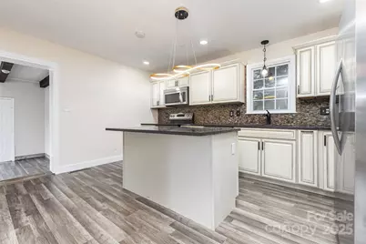 3259 10th Avenue NE, Conover, NC 28613 - Photo 5