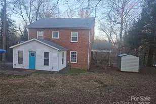 313 Mountain Creek Rd, Albemarle, NC 28001 - Photo 5