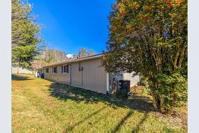 39 Hawthorne Lane, Burnsville, NC 28714 - Photo 33