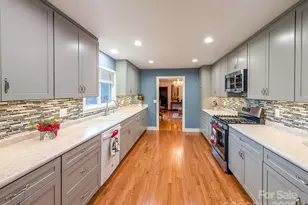 39 Hawthorne Ln, Burnsville, NC 28714 - Photo 5