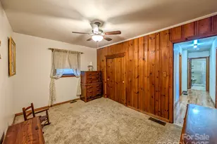 39 Hawthorne Ln, Burnsville, NC 28714 - Photo 23