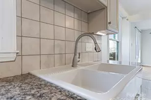 4310 Collingwood Dr, Charlotte, NC 28209 - Photo 9