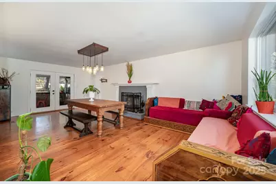 7015 Lavern Street, Charlotte, NC 28215 - Photo 9