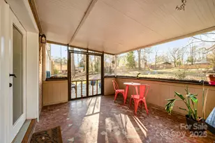 7015 Lavern St, Charlotte, NC 28215 - Photo 5