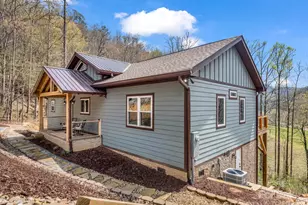 107 Twisted Birch Dr, Hendersonville, NC 28792 - Photo 5