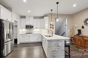 146 Beacon Dr, Mooresville, NC 28117 - Photo 5