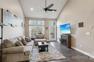 146 Beacon Dr, Mooresville, NC 28117 - Photo 3