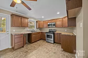 1158 Sunset Ct, Conover, NC 28613 - Photo 15