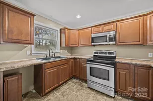 1158 Sunset Ct, Conover, NC 28613 - Photo 13