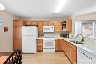 3901 Wood Duck Way, Hendersonville, NC 28792 - Photo 11