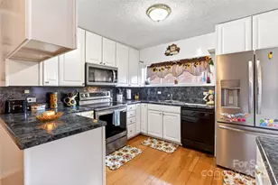 60 Greenwood Dr, Marion, NC 28752 - Photo 15