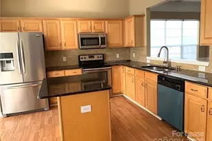 8419 Heron Glen Dr, Charlotte, NC 28269 - Photo 5