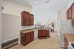 11911 Carolina Blossom Ln, Pineville, NC 28134 - Photo 7