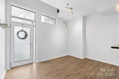 2076 Euclid Avenue, Charlotte, NC 28203 - Photo 9