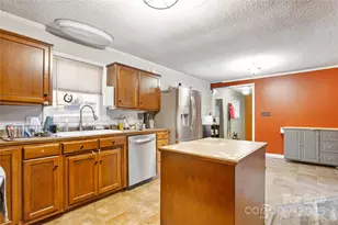 308 Hubbard St, Lincolnton, NC 28092 - Photo 7