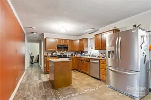 308 Hubbard St, Lincolnton, NC 28092 - Photo 5