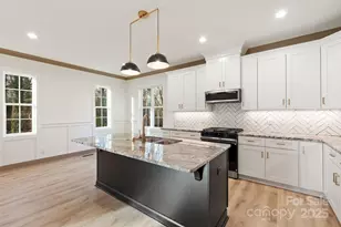 194 N Peace Haven Rd, Winston Salem, NC 27104 - Photo 15