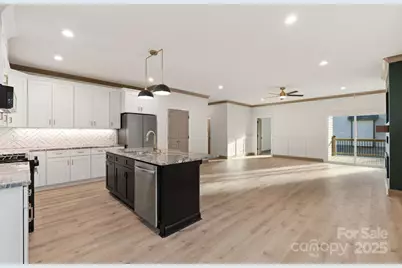 194 N Peace Haven Road, Winston Salem, NC 27104 - Photo 13