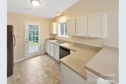 1214 Triece Lane, Charlotte, NC 28215 - Photo 7