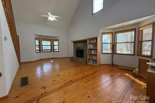 584 Chatuge Village Cir, Hayesville, NC 28904 - Photo 5