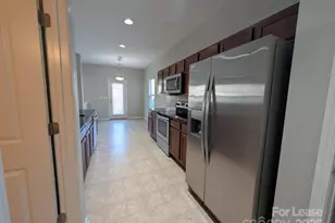 10814 Derryrush Dr, Charlotte, NC 28213 - Photo 3