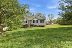552 Meadowridge Dr, Taylorsville, NC 28681 - Photo 1