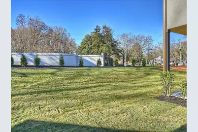 923 Laurel Creek Lane, Charlotte, NC 28211 - Photo 47