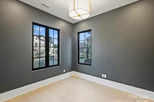 923 Laurel Creek Ln, Charlotte, NC 28211 - Photo 5